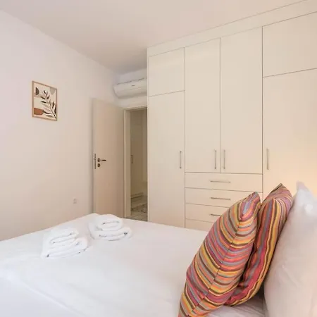 Aquarelle Breeze Apartment *